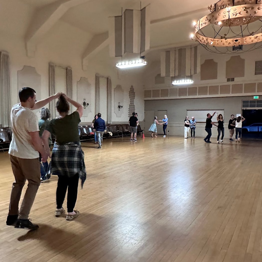 Swing Dance with Jasmine Worrell + Wedding Dances! 3
