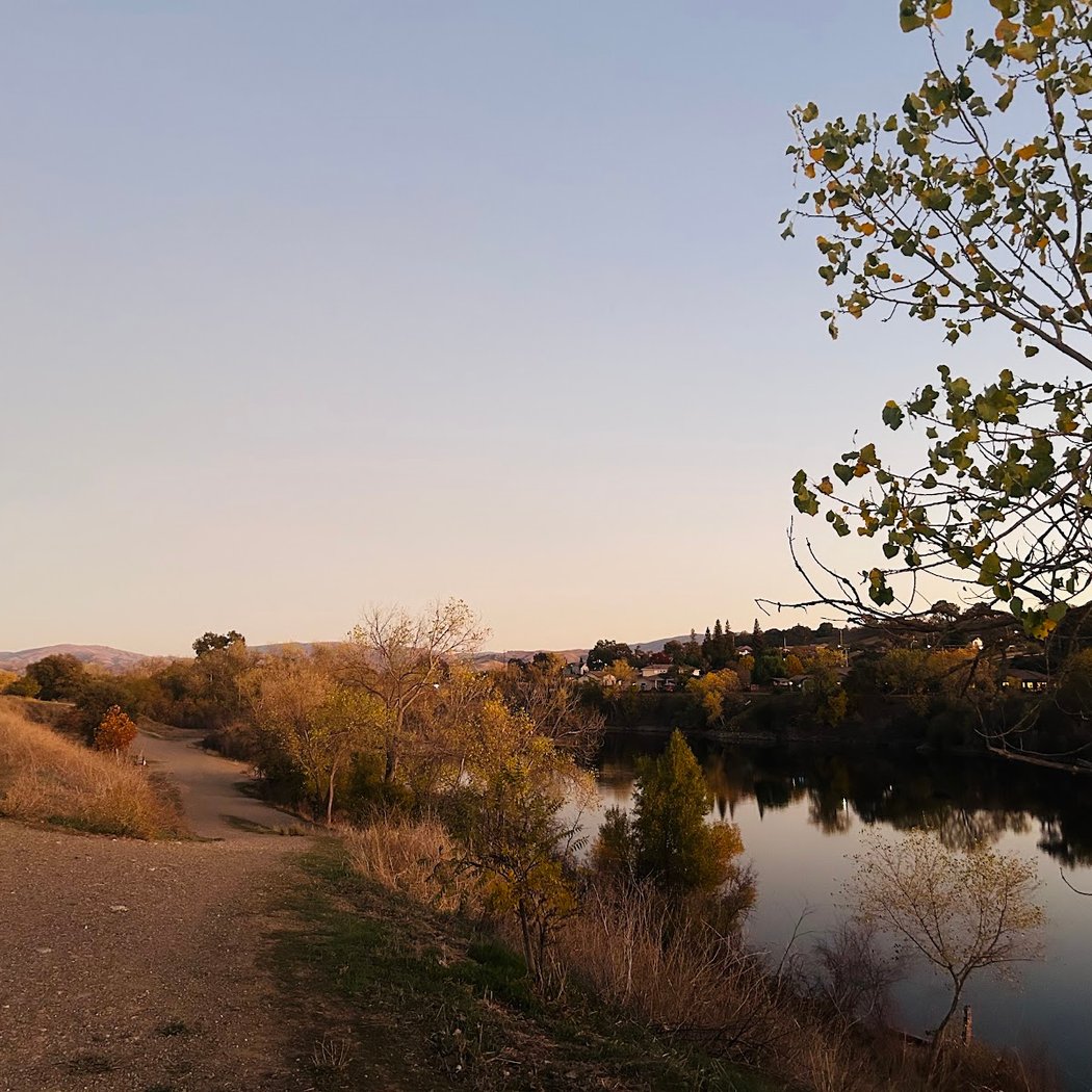 Hiking Trailhead | Shadow Cliffs 1