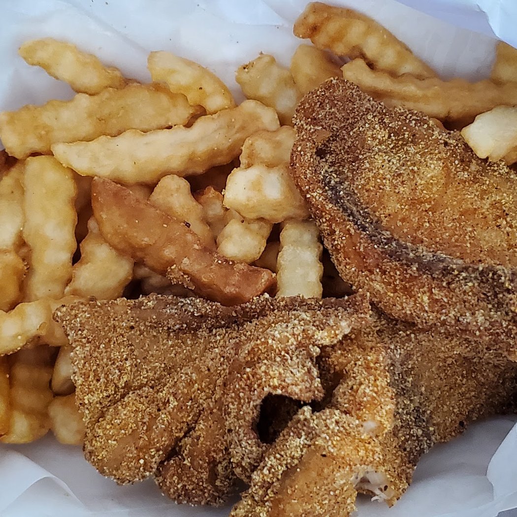 Hot Fish/Joshuas Gulfport Seafood 1