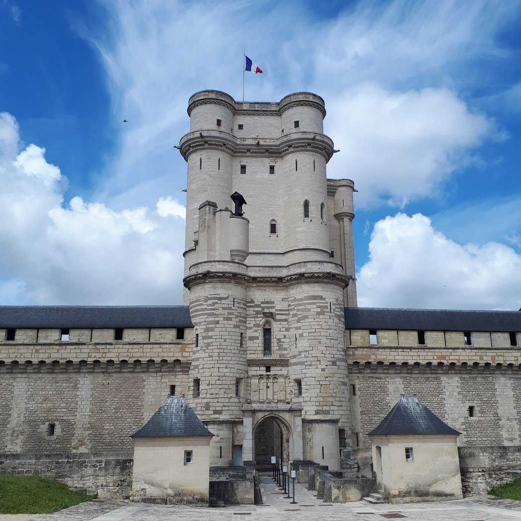 Archéocapsule "Ce que nous murmurent les murs. Archéologie du bâti et des constructions" 1