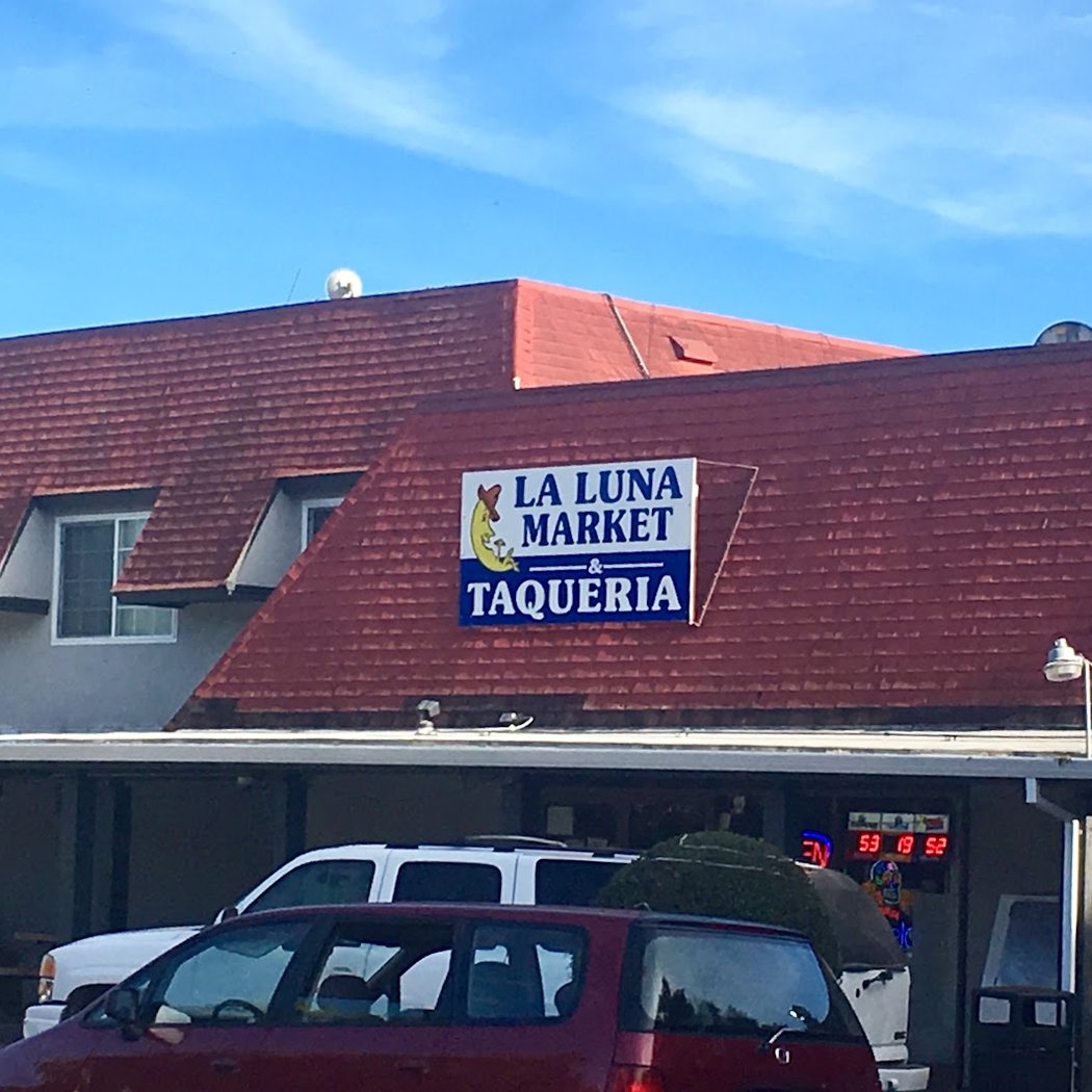 La Luna Market & Taqueria 2
