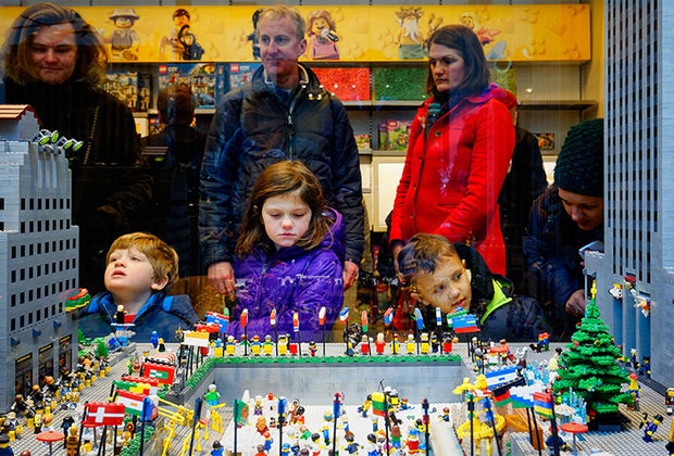 The LEGO® Store Flatiron District 3