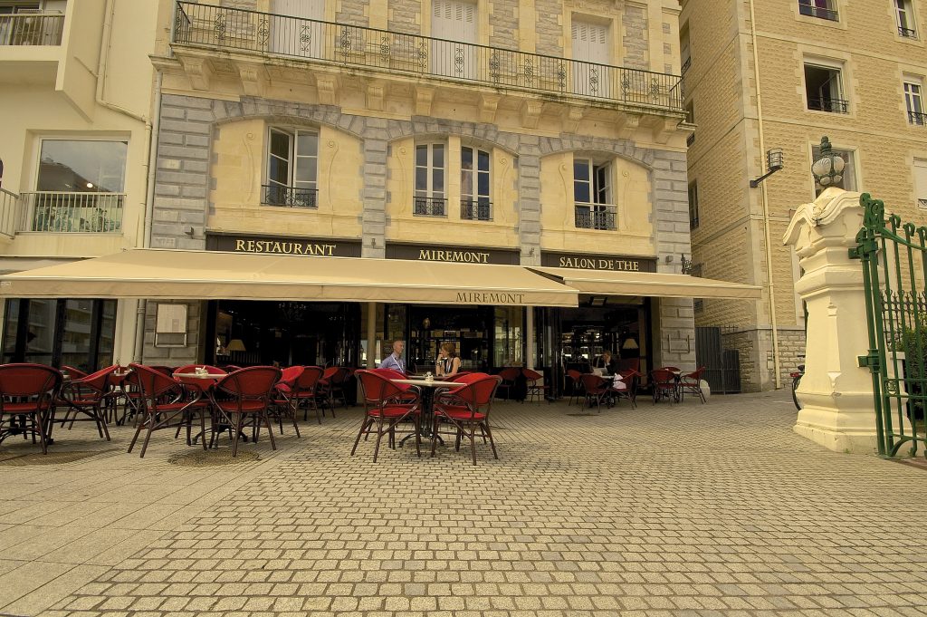 Restaurant Bellevue By Miremont 2