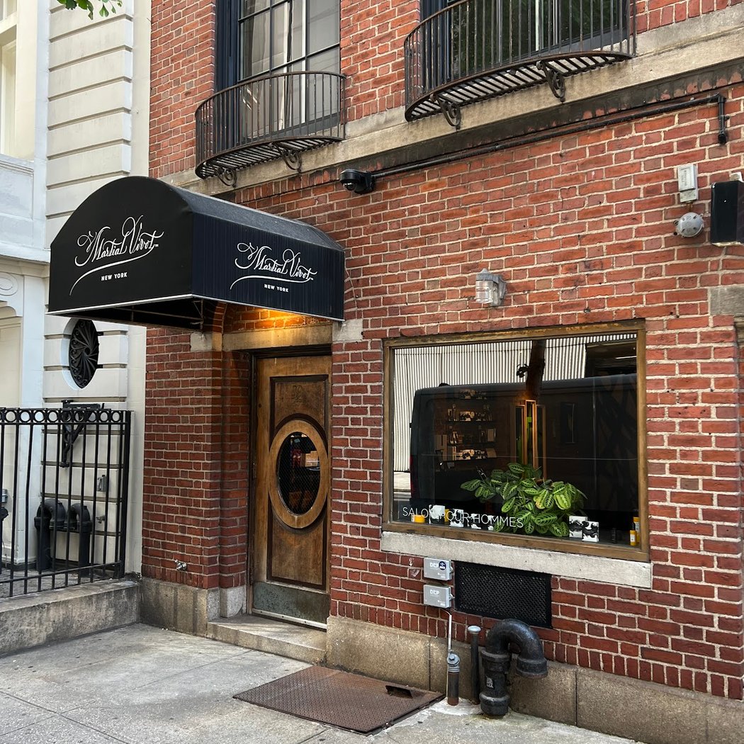 Martial Vivot Men's Hair Salon 3