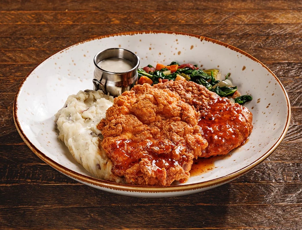 Lazy Dog Restaurant & Bar 3