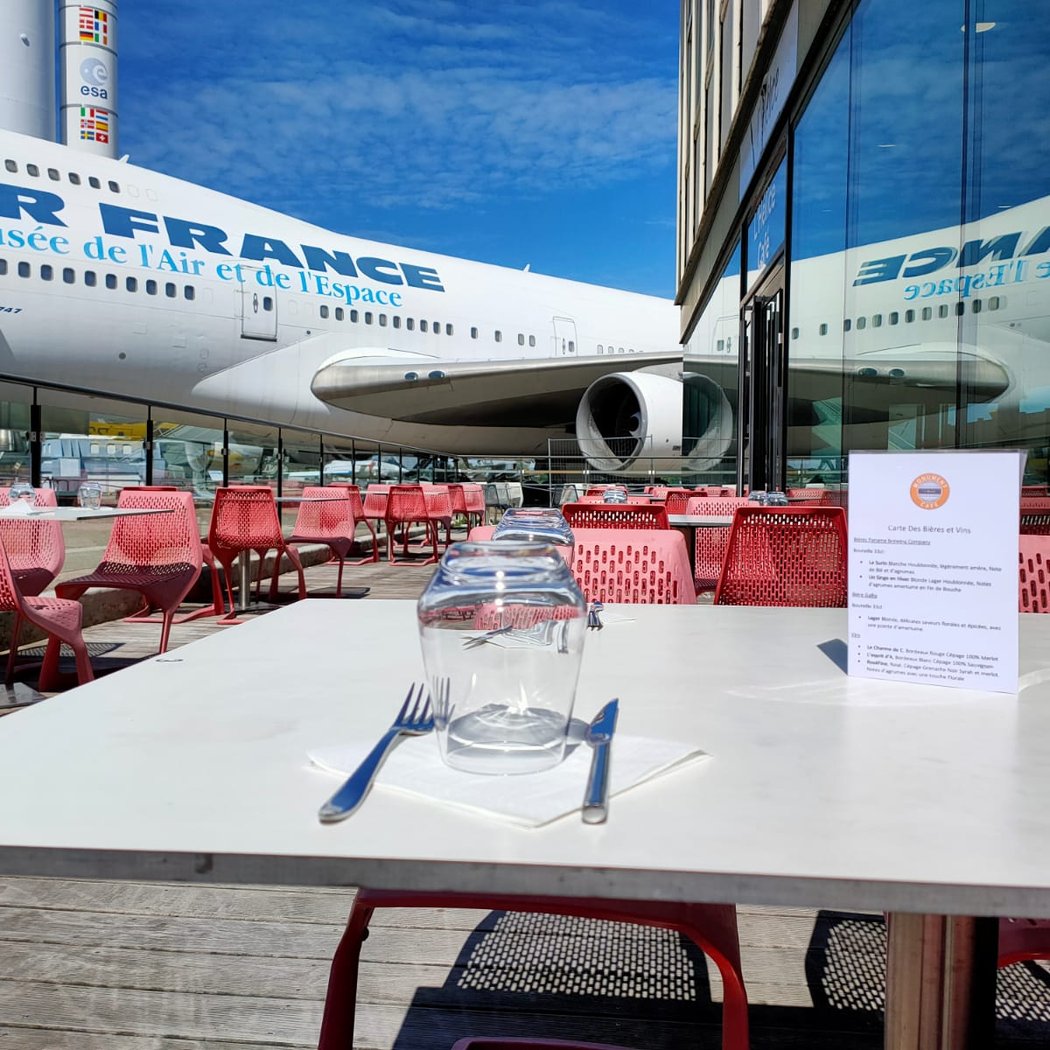 Monument Café l'Hélice - Restaurant du Musée de l'Air (uniquement pour les visiteurs) 1