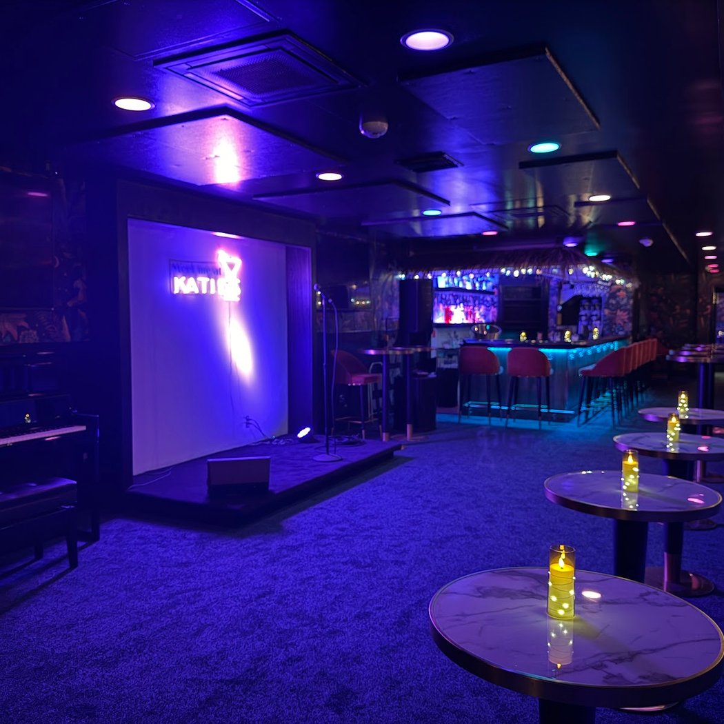 Jiggles & Giggles Comedy Cabaret