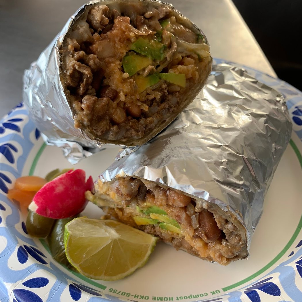 Compadres Food Truck 3