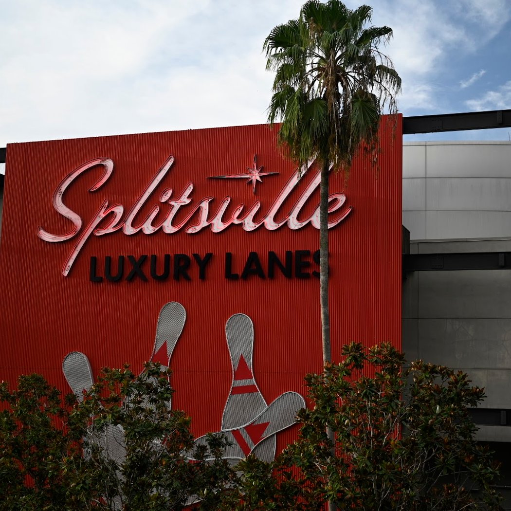 Splitsville Dining Room 2