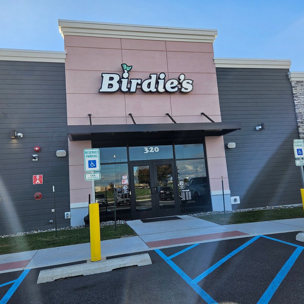 Birdie's Links and Drinks 3