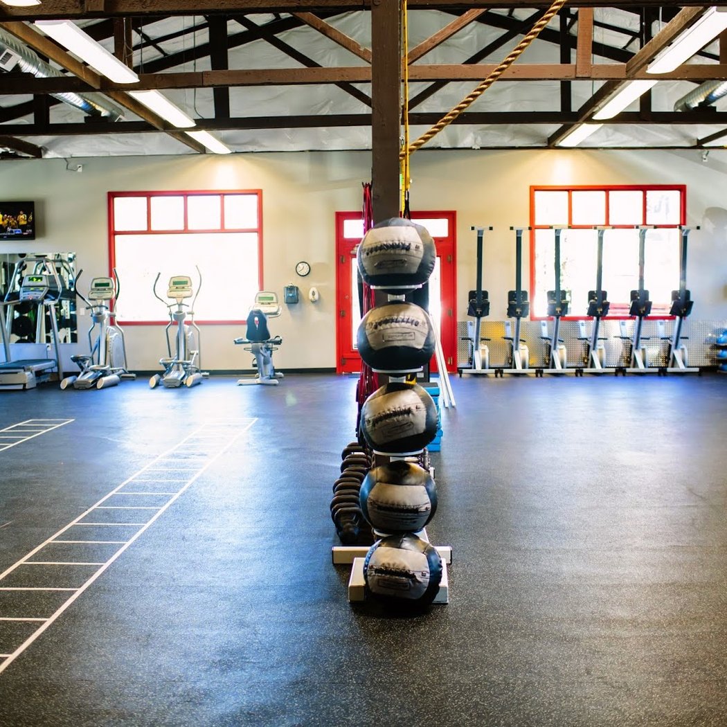 LUMA FITNESS 2