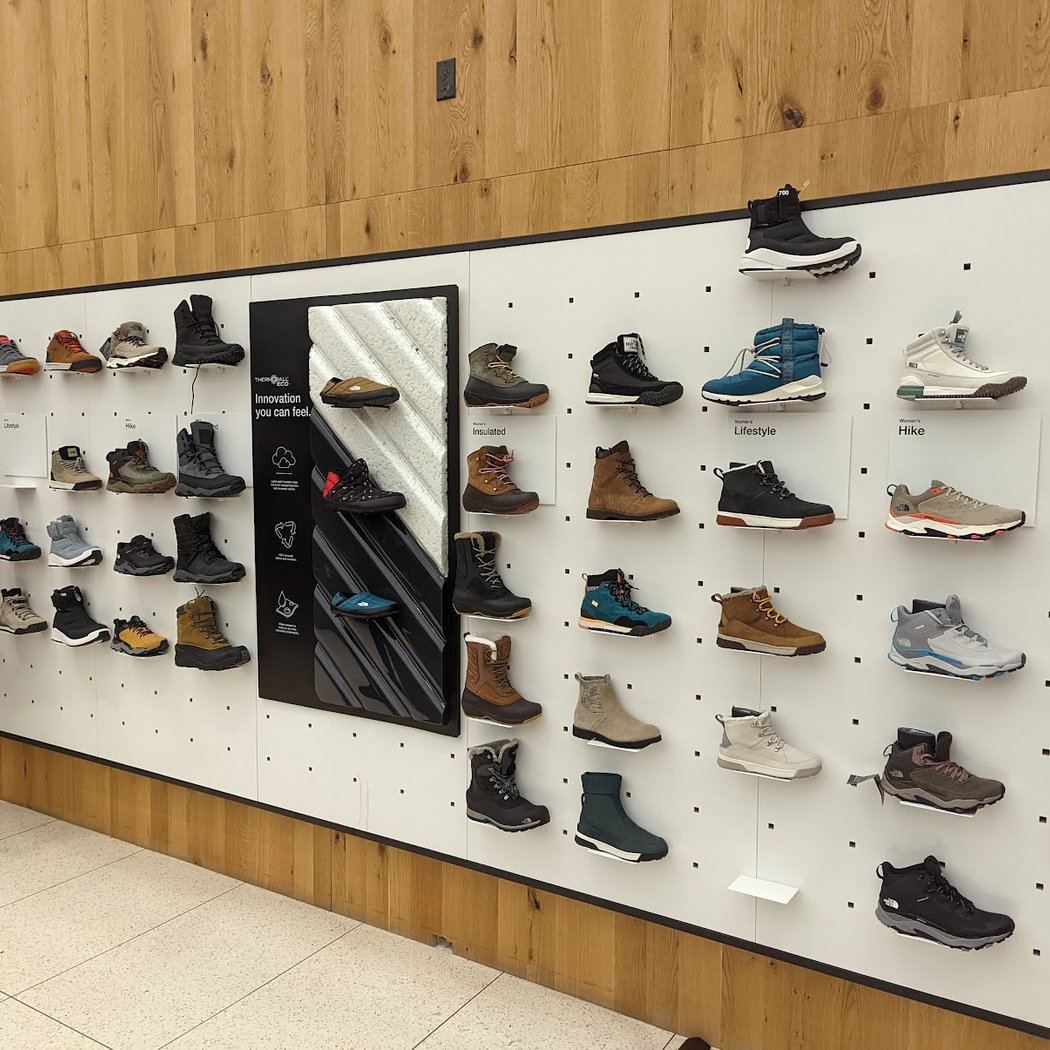 The North Face 5th Avenue 3