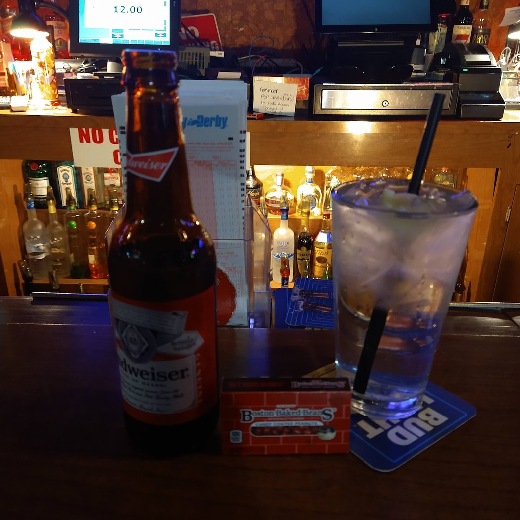 Alex's 49er Inn 5