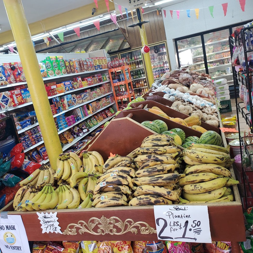 La tiendona market & produce 1