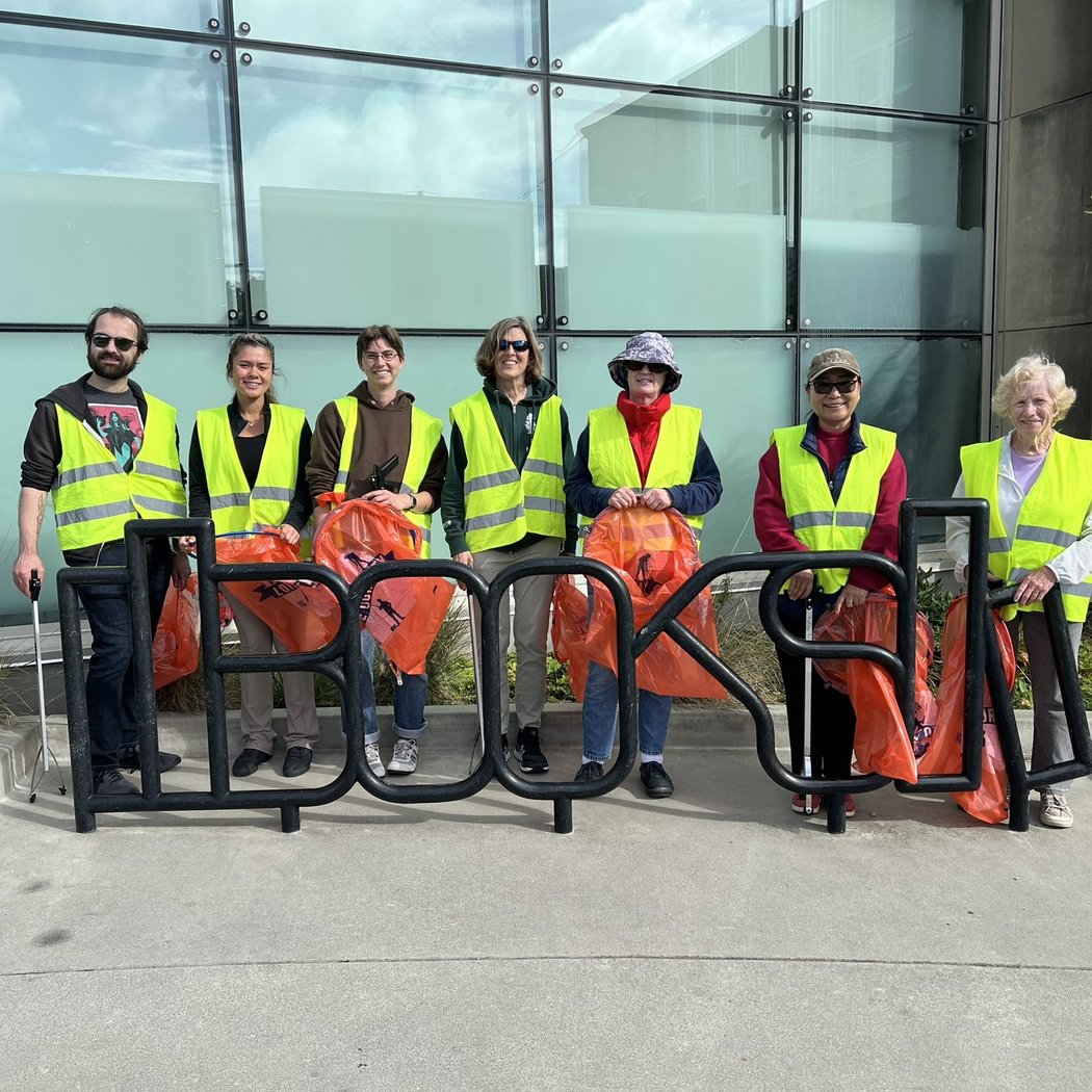 Richmond Library Cleanup - Volunteer Community Service 1