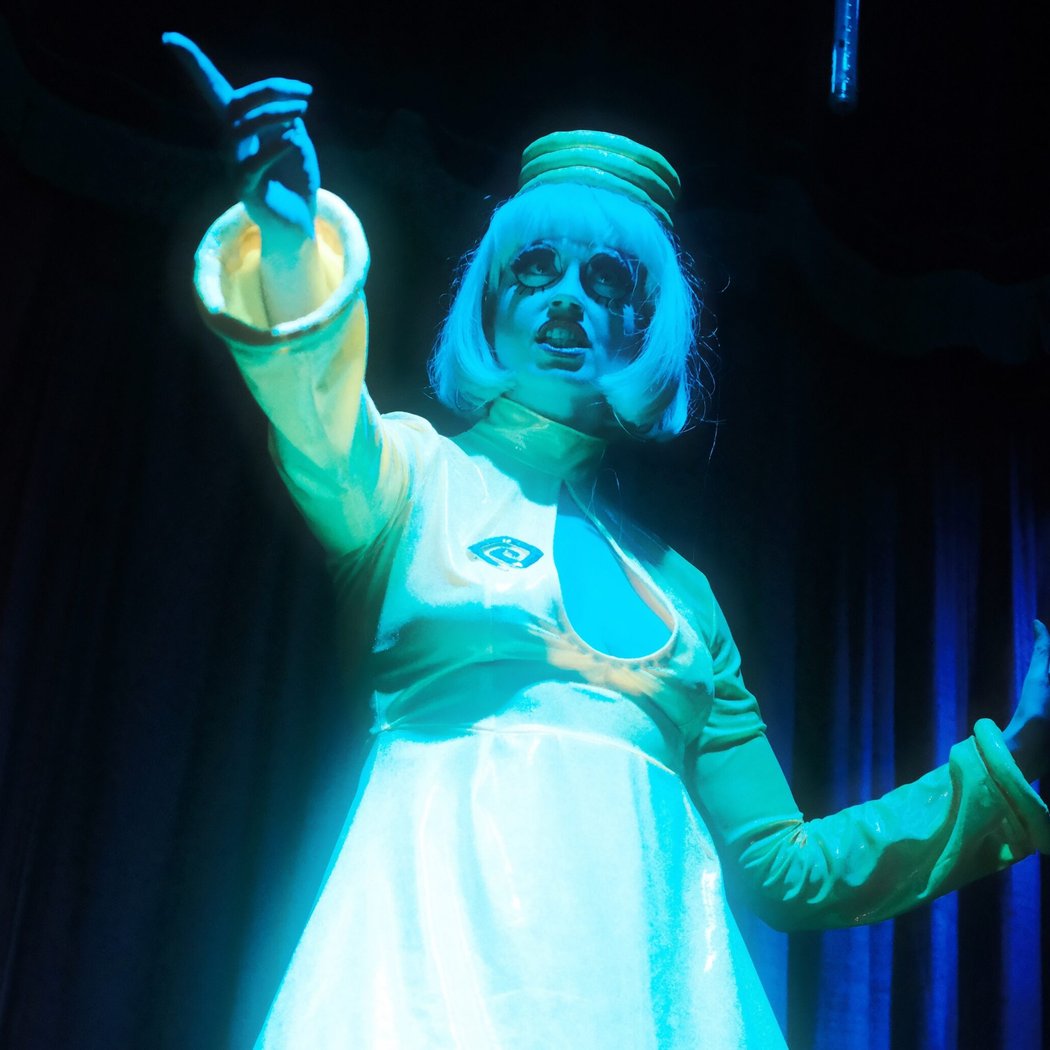 Clutch The Pearls! Drag Show