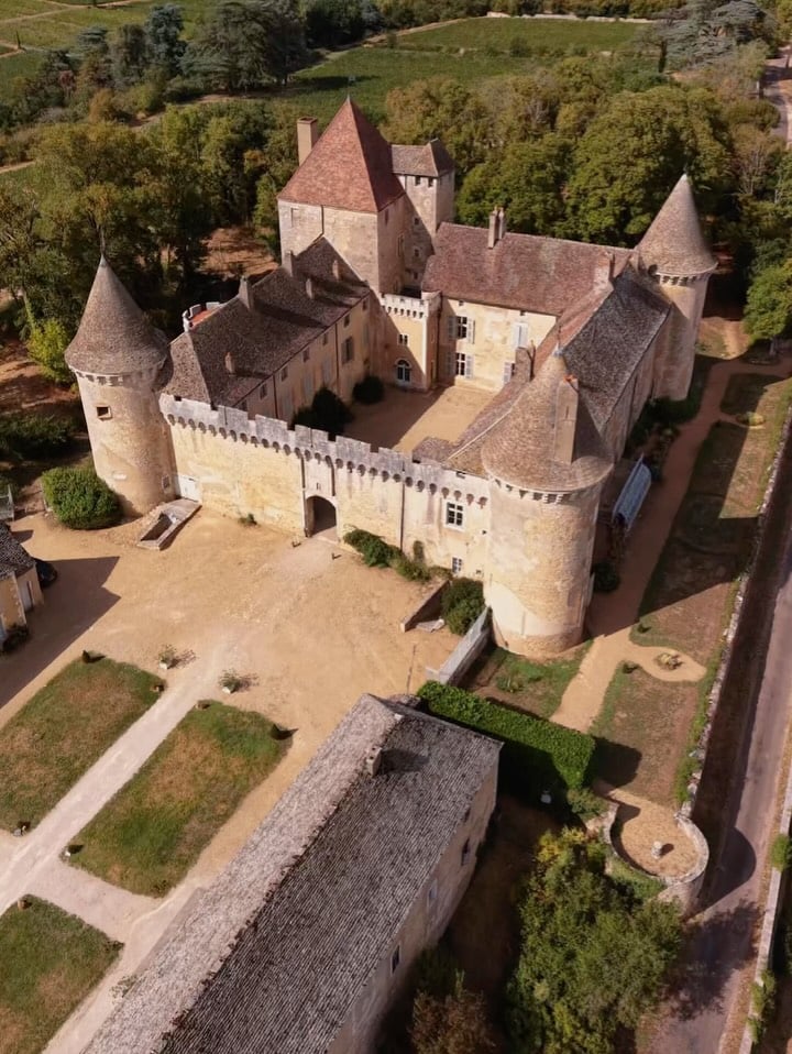 Château de Rully 1