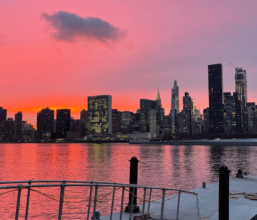 Kyaking along the East River 1