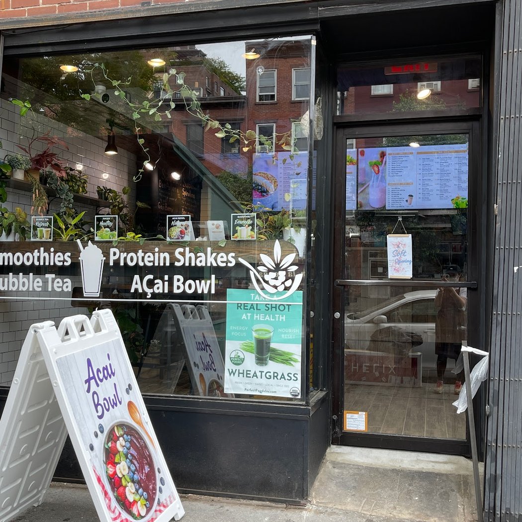 Hawa smoothies 6th avenue 2