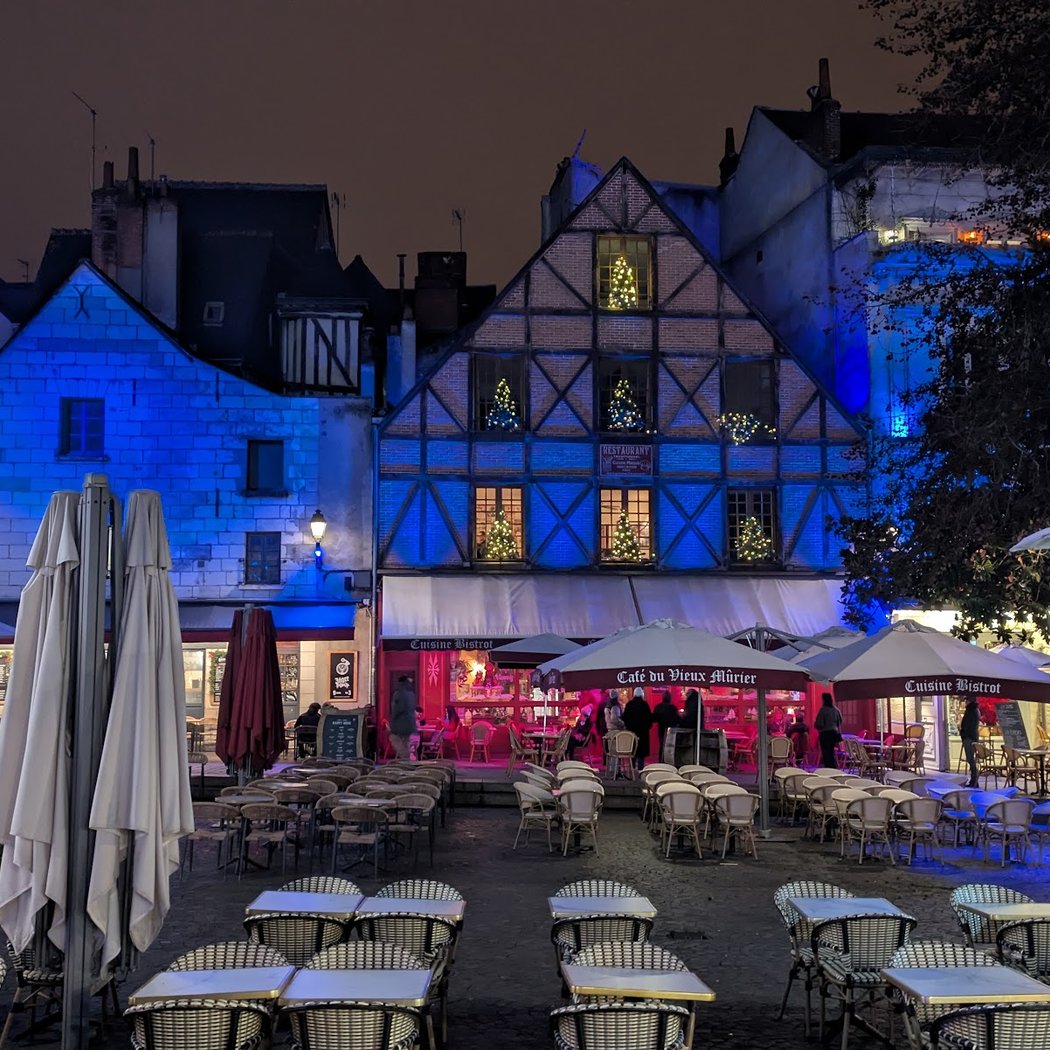 Place Plumereau 2
