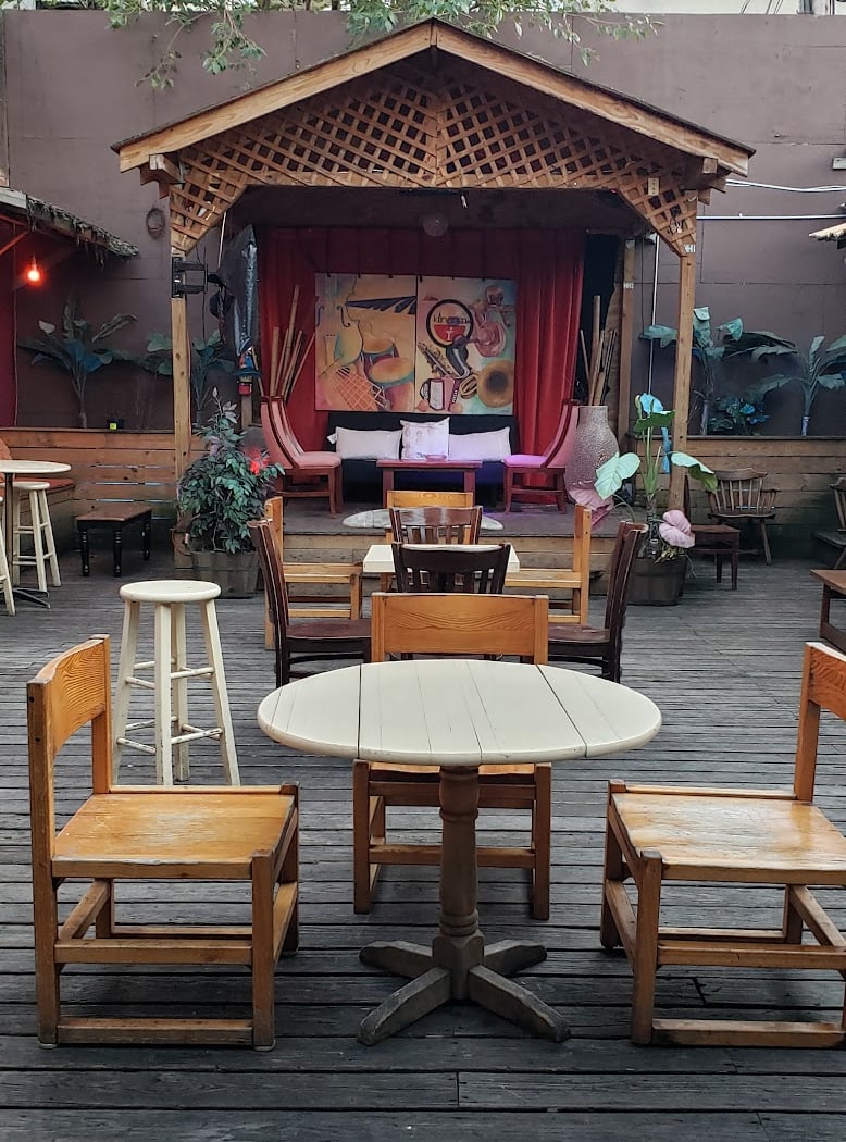 Kinanm Lounge 2