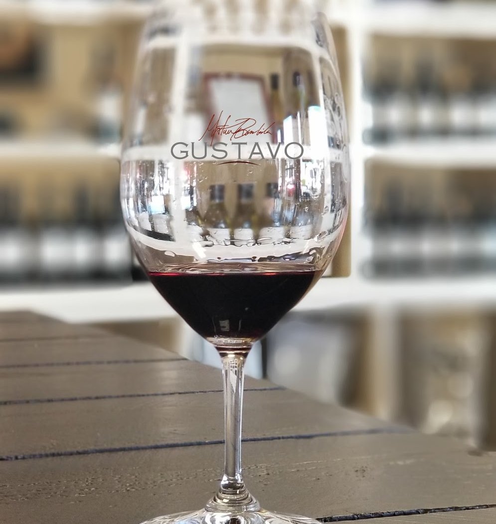 Gustavo Wine 1