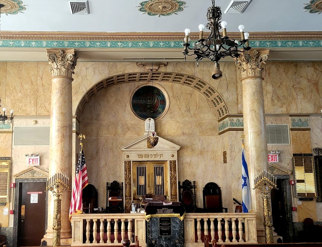 The Avenue N Jewish Center 1
