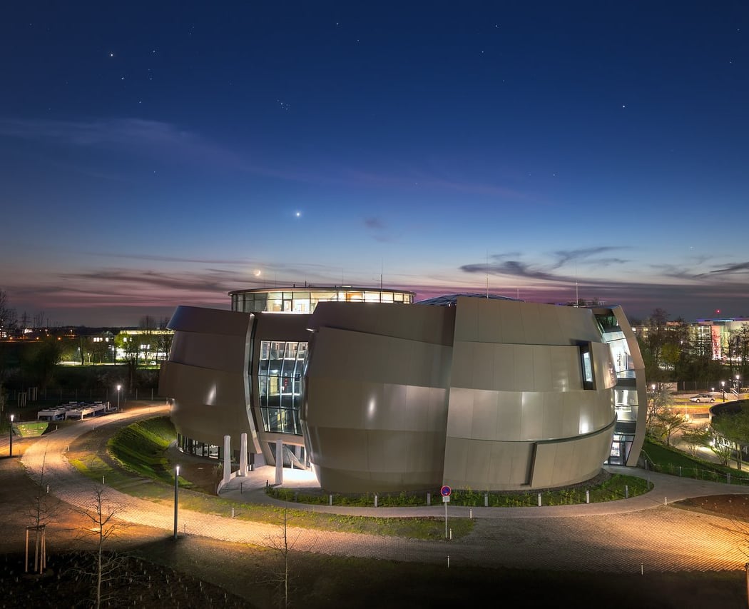ESO Supernova Planetarium & Visitor Centre 1