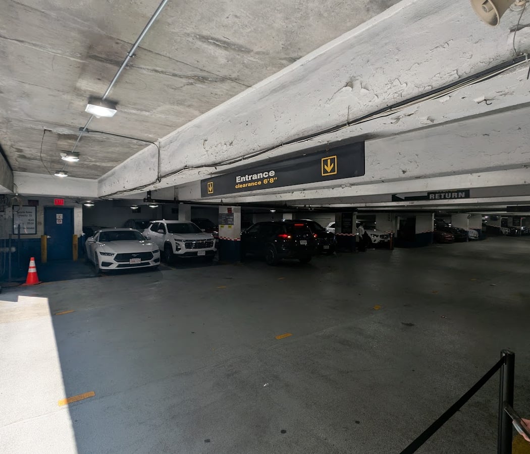 Hertz Car Rental - New York - West 34th Street 2