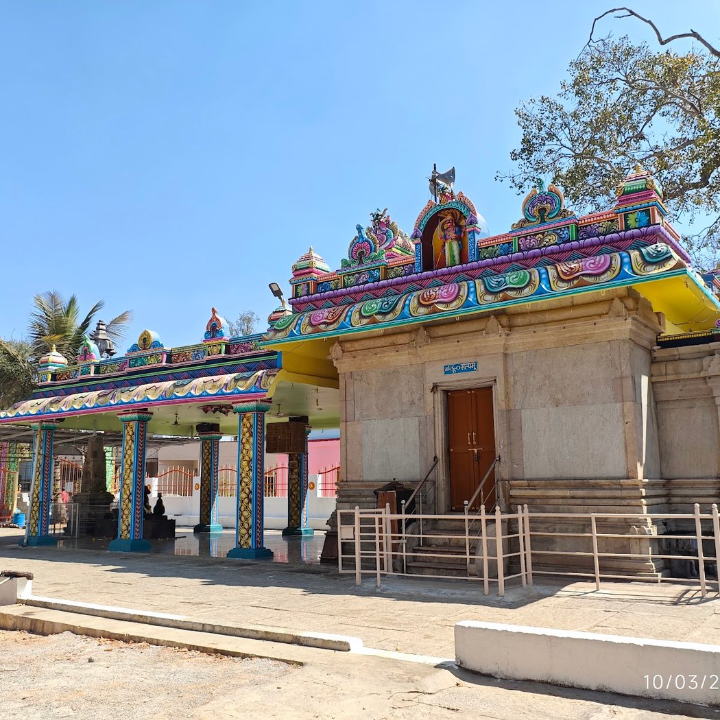 Shri Kashi Vishweshwara Swamy Temple 2