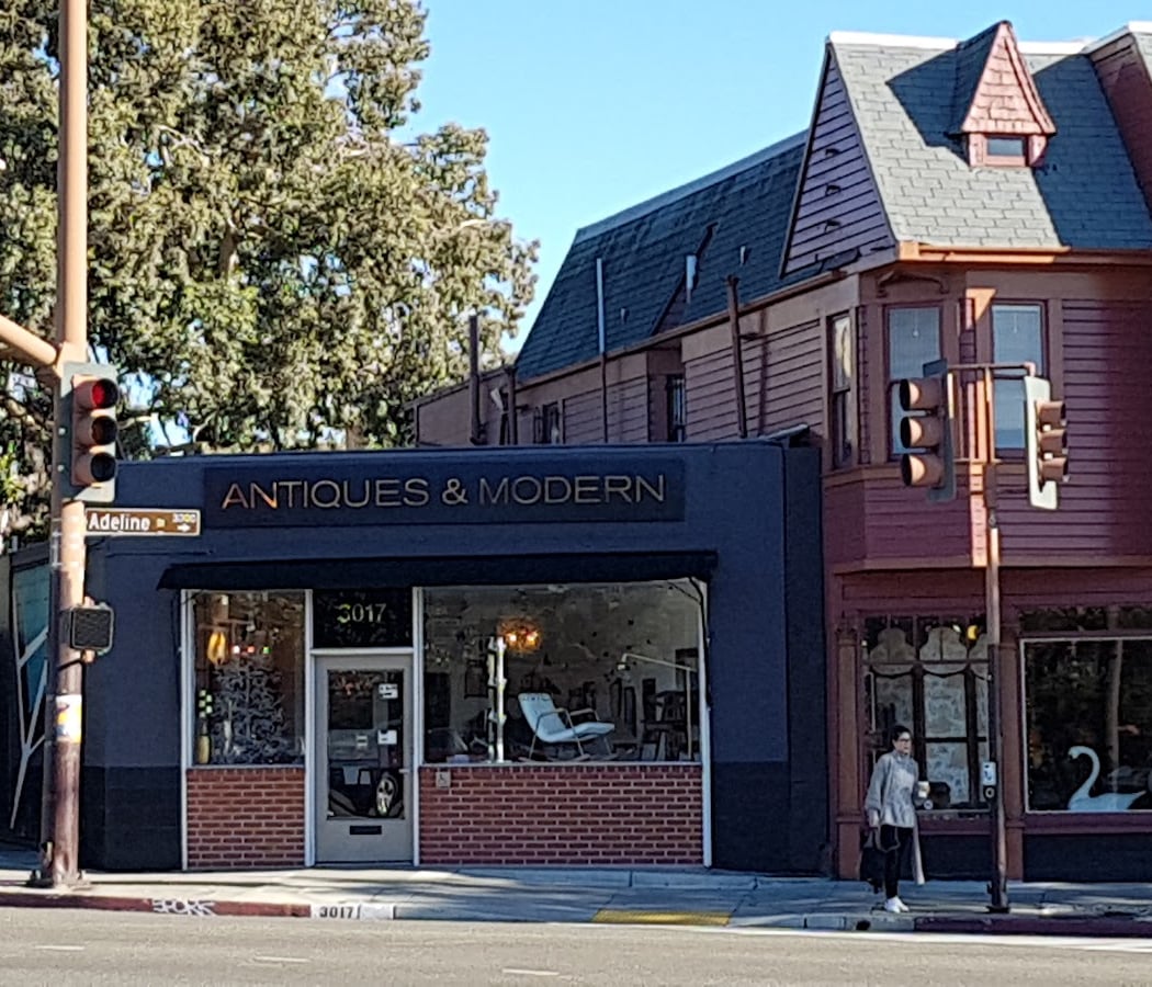 Chris Howard Antiques & Modern 2