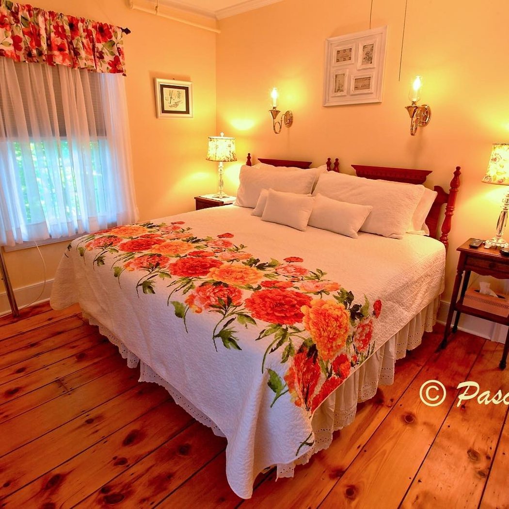 Red Hook Country Inn 2