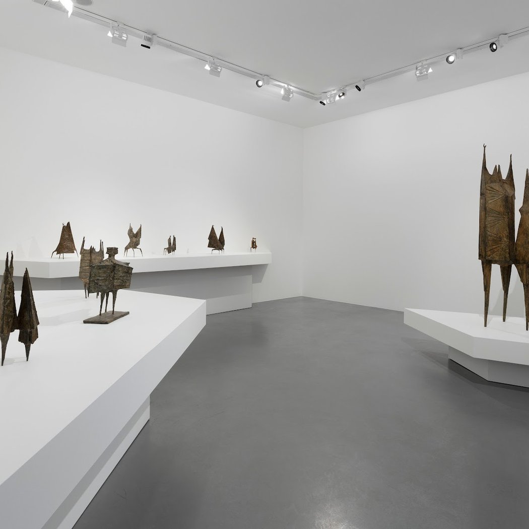 Hypercycle Chapitre I: Scalène" Lynn Chadwick 1