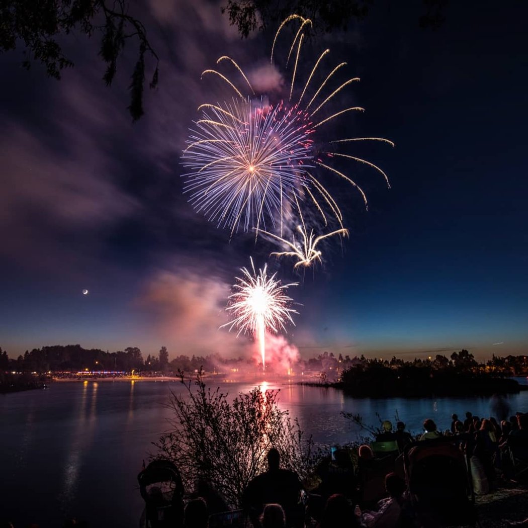 Celebrate light and community 2
