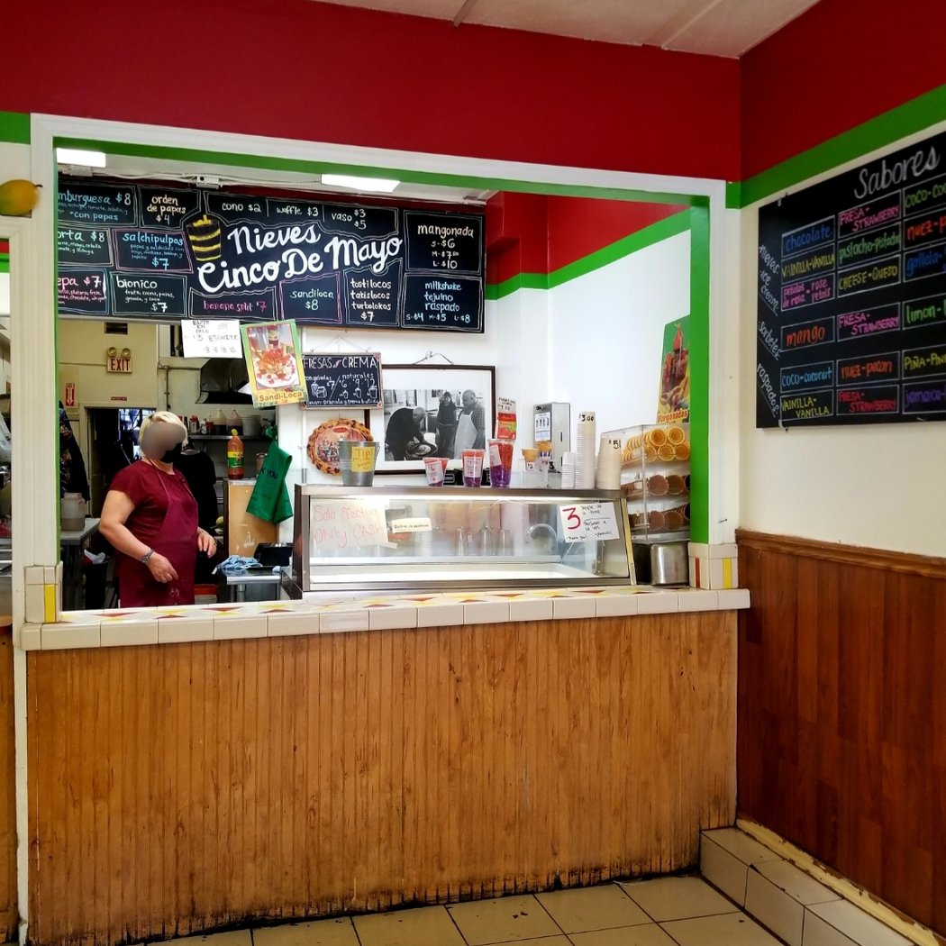 Nieves Cinco de Mayo Gourmet Burgers 2