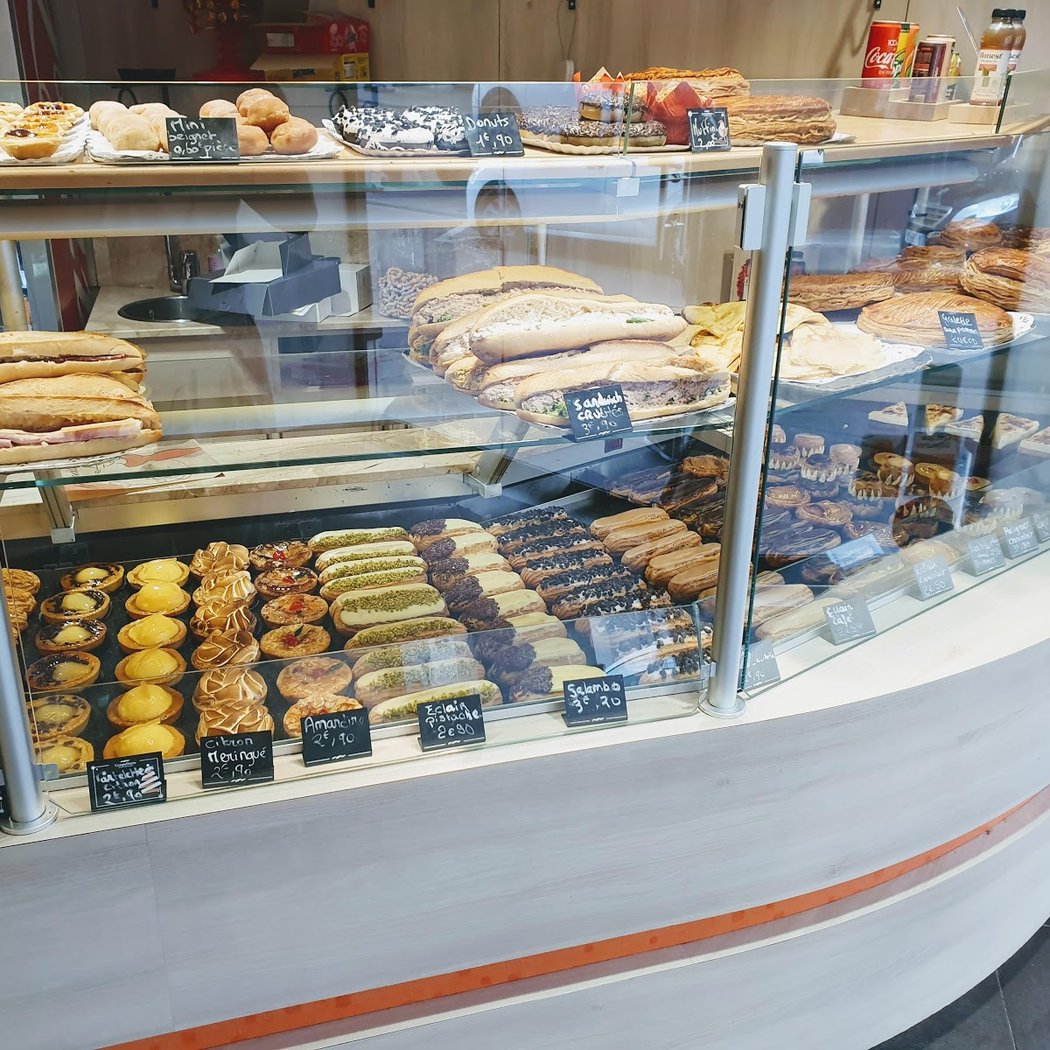 Boulangerie-Pâtisserie (Maison Beauvais) 1