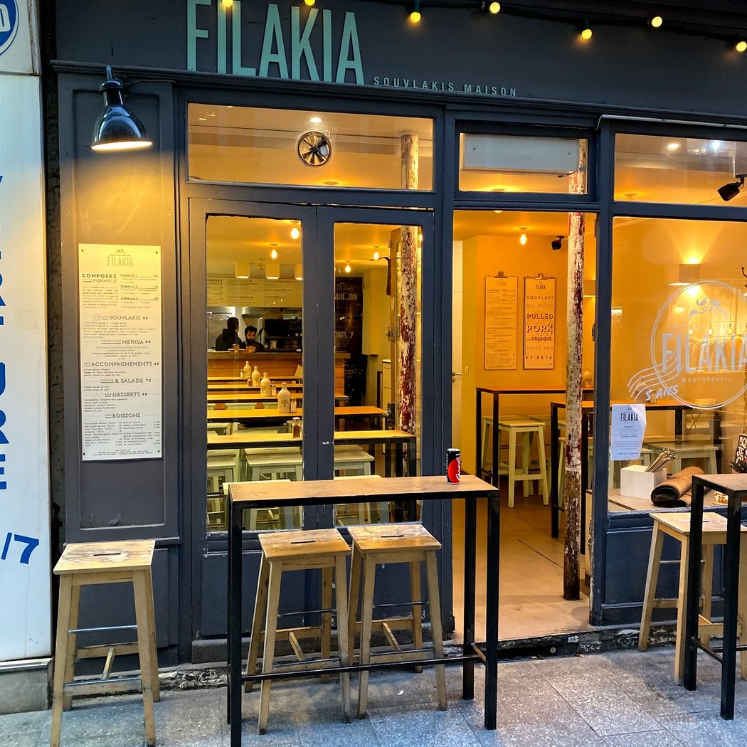 Filakia, Petit Café d'Athènes 2