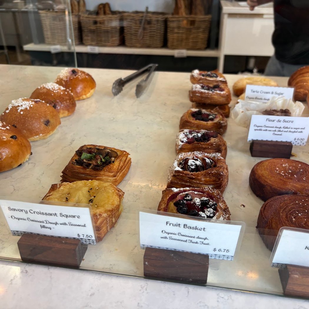 Sarmentine - Organic French Bakery 3
