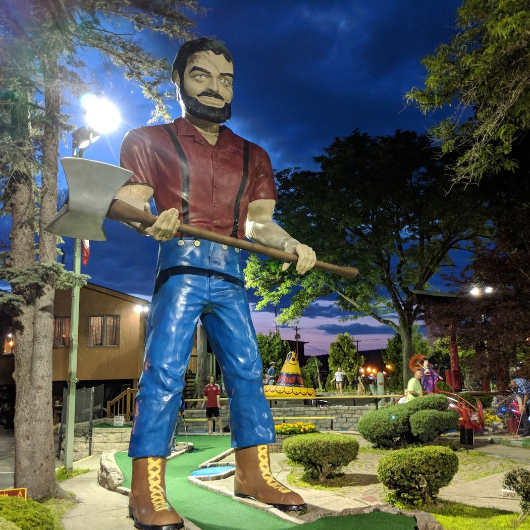 Around the World Miniature Golf 3