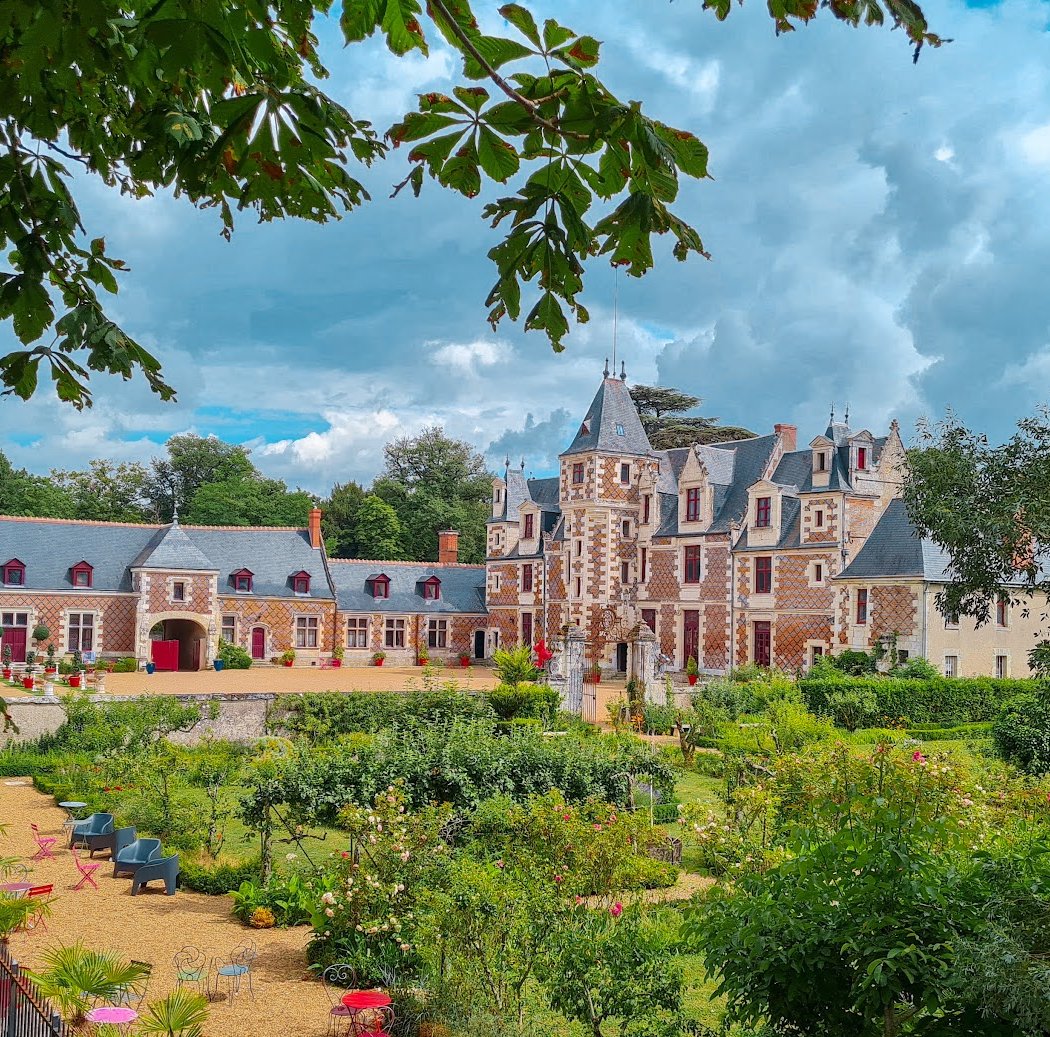 Chateau De Jallanges 1