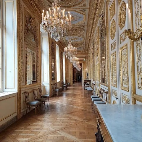 Visite en famille : L'histoire de l'Hôtel de la Marine 2