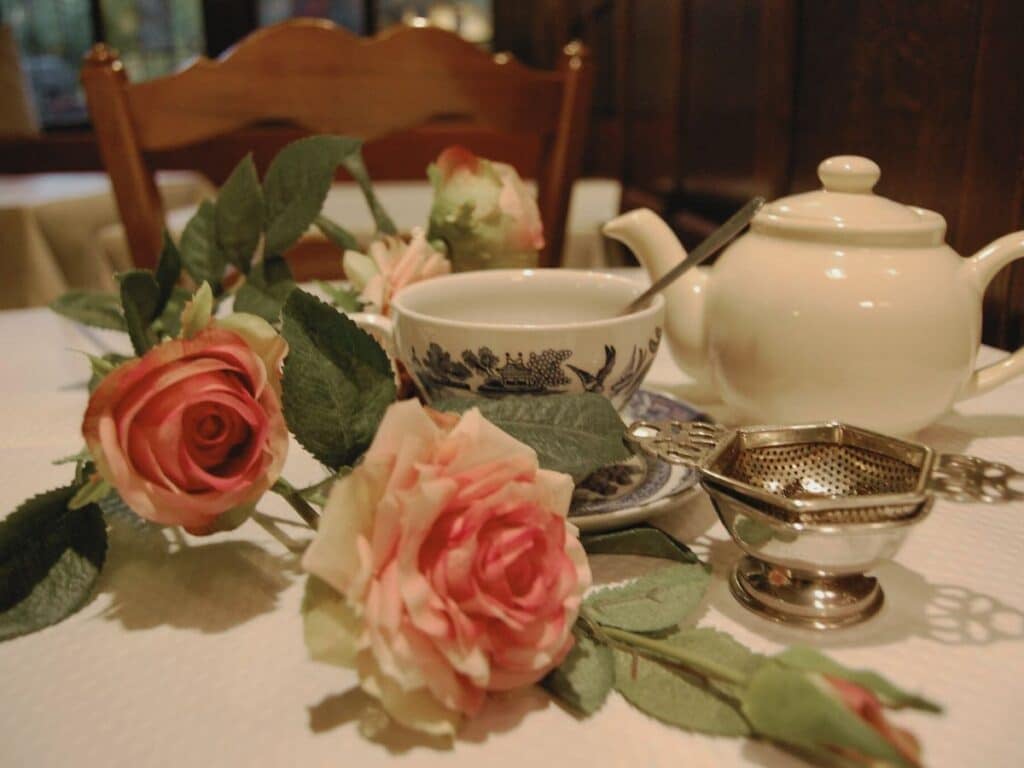 The Tea Caddy 1