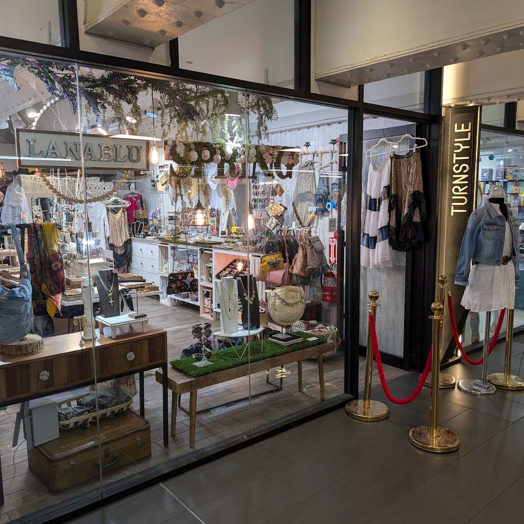 LanaBlu Boutique 2
