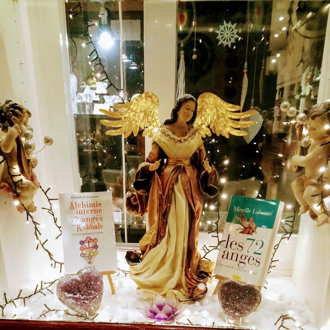 Rainbow Esoteric Bookshop 3