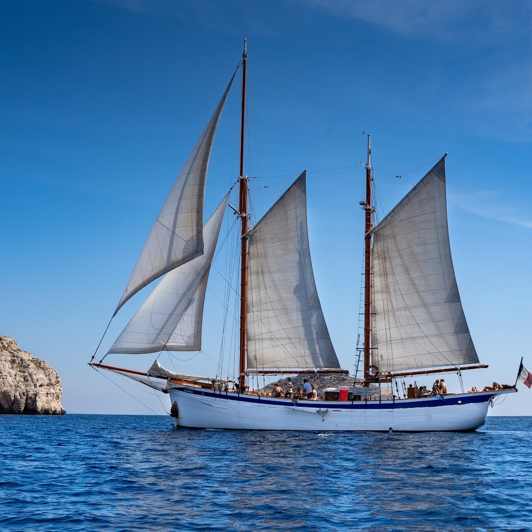 Schooner Alliance - Sailboat rental 1