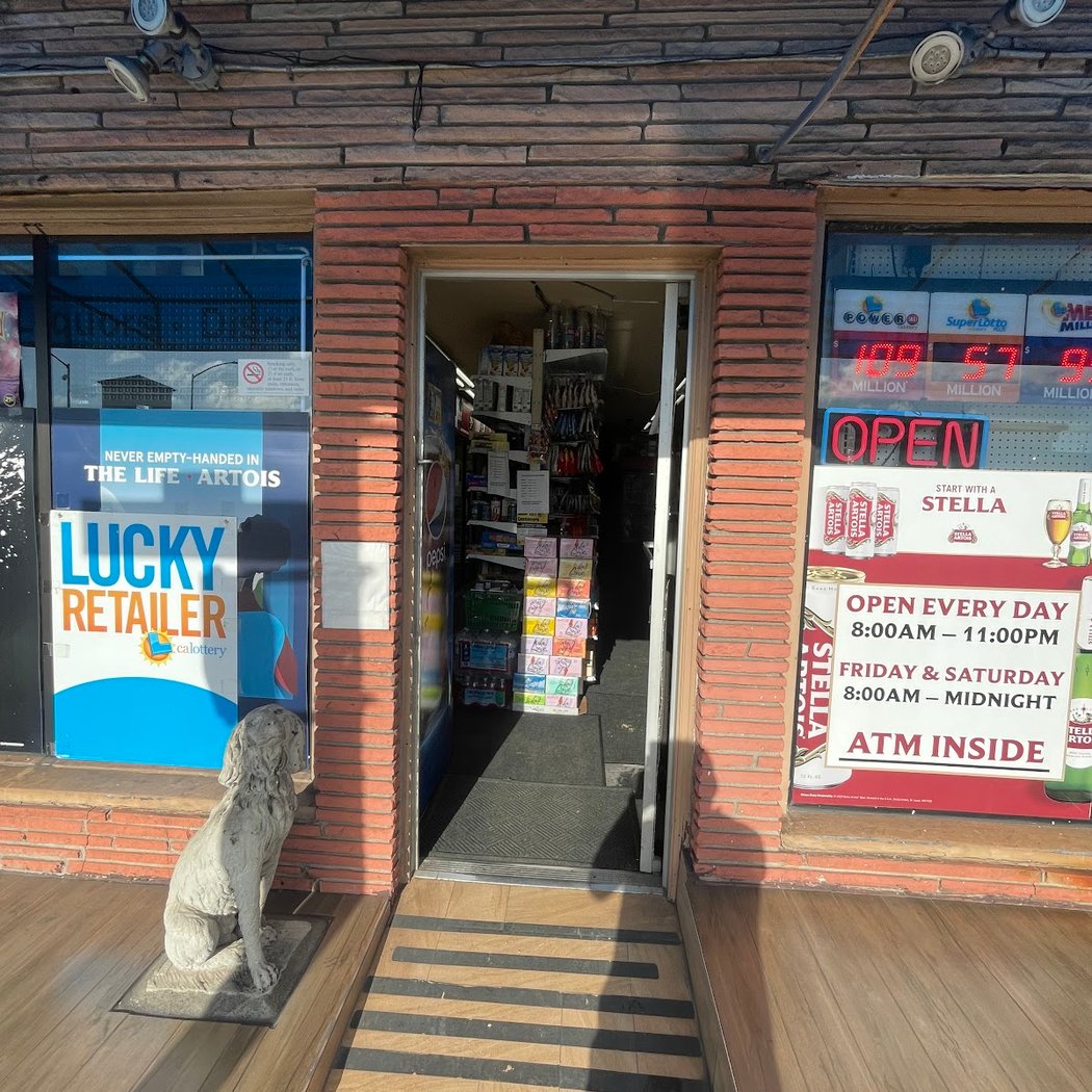 19th avenue liquors 2