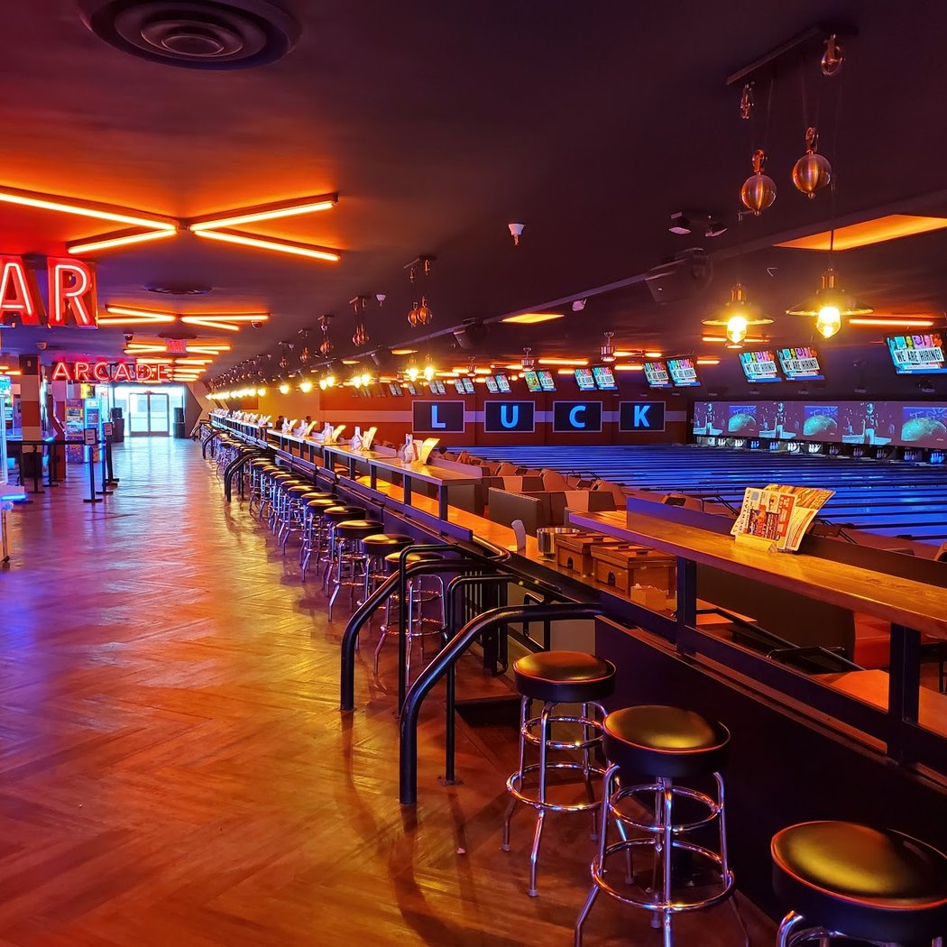 Lucky Strike Alameda 1