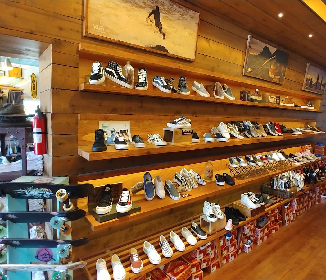 Thalia Surf Shop 1
