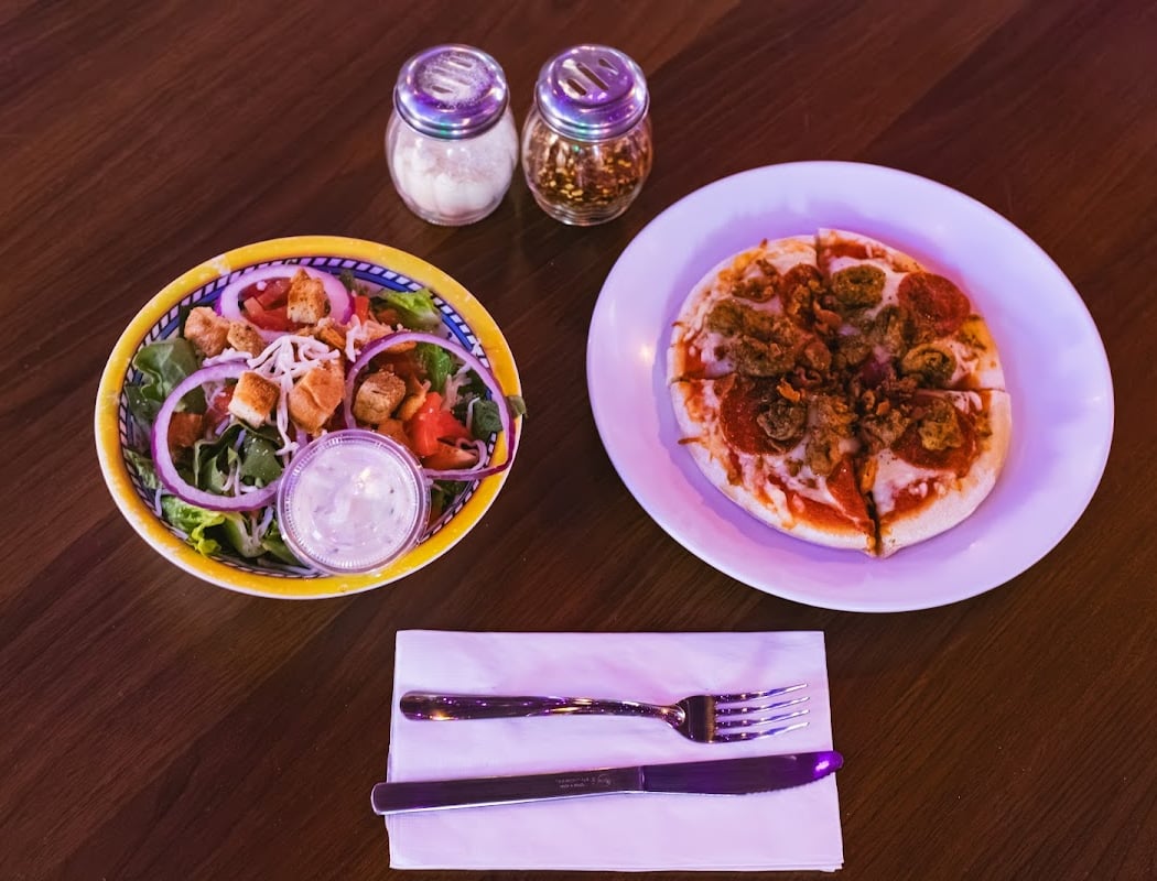 BS Bar & Grill 4