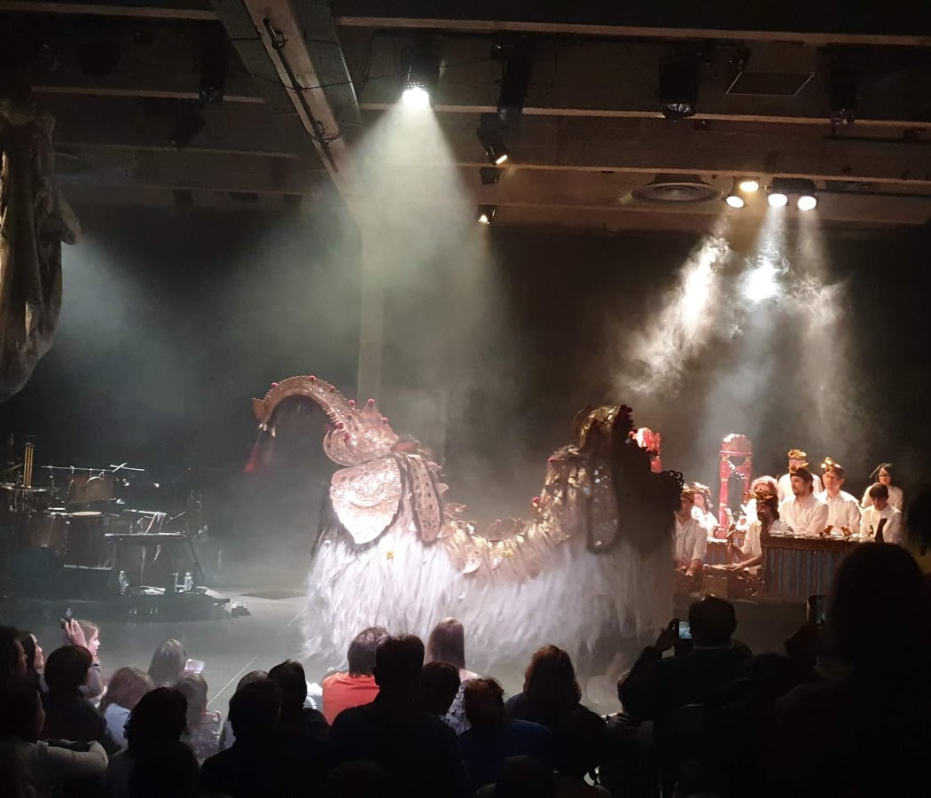 LUNDIS EN COULISSE 1